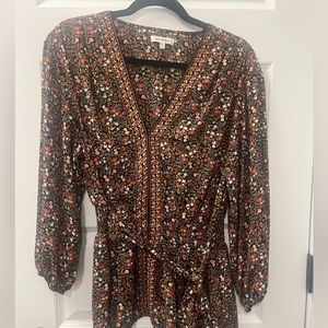 Floral max studio flattering blouse